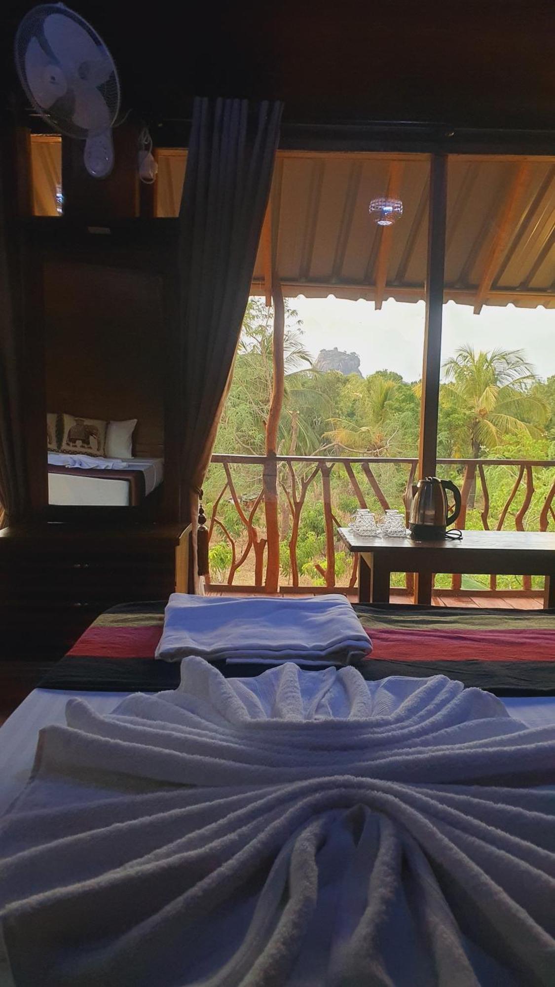Sigiriya Rock View Tree House Villa Екстериор снимка